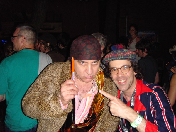 Little Steven (holding a Nardwuar "Floating Pen"), Nardwuar ! SXSW 2009 !