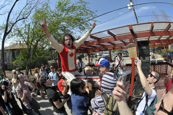 The Evaporators @ Ms. Bea's !  Todd P Party ! SXSW 2009! (Photo by James Kim)