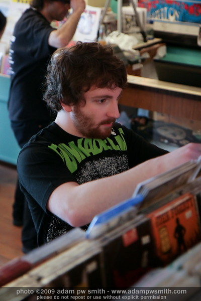 Ben from Neptoon clearing the shelves!