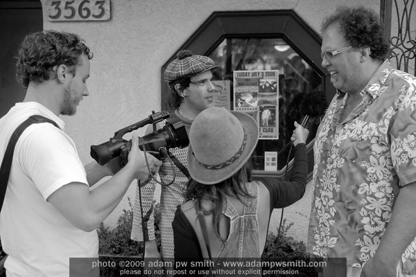 WinnieCooper.net vs. Hamm and Nardwuar !
