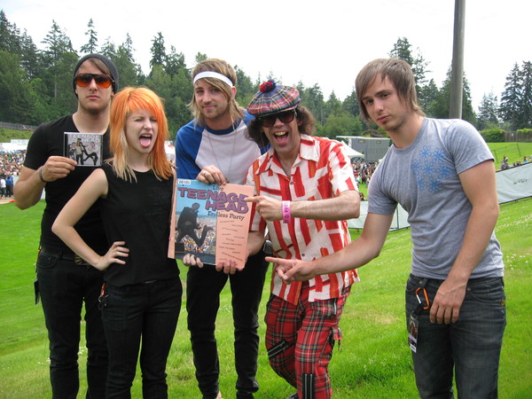 Paramore and Nardwuar! Warped Tour 2007. Thunderbird Stadium, University of British Columbia, Vancouver, BC, Canada !